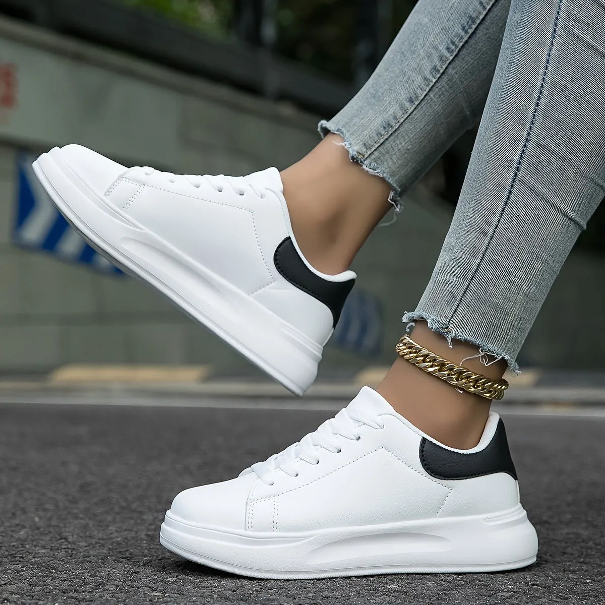 Munroe - Semplici, eleganti sneaker in pelle per donne