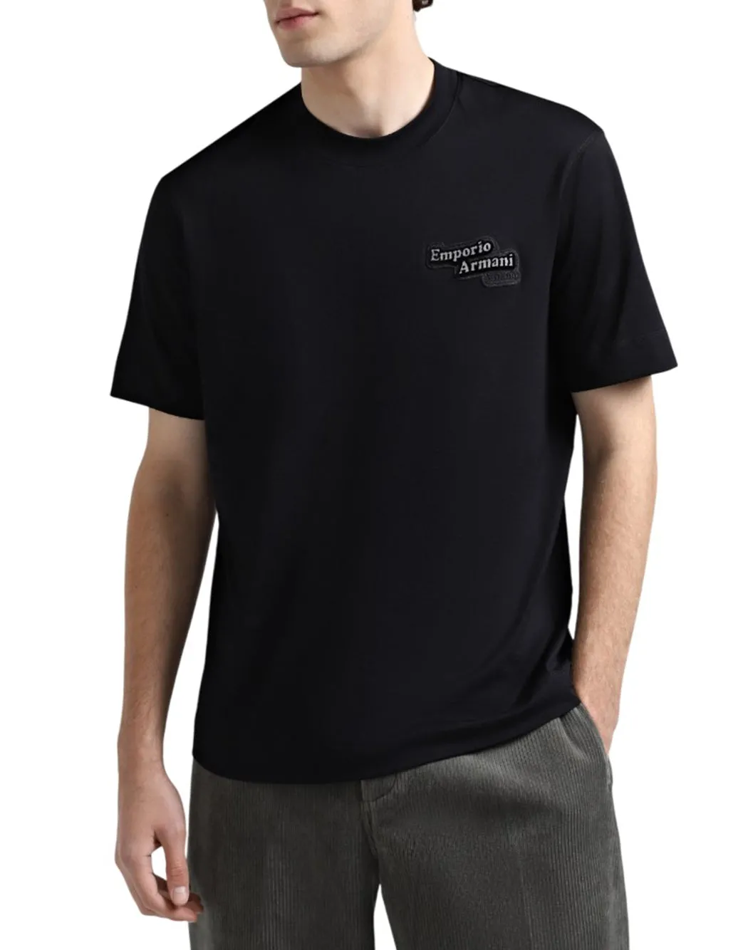 T-shirt con patch logo a rilievo