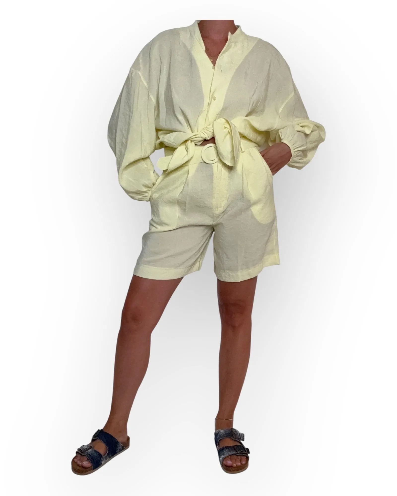 P50126AT - BERMUDA - Tensione in