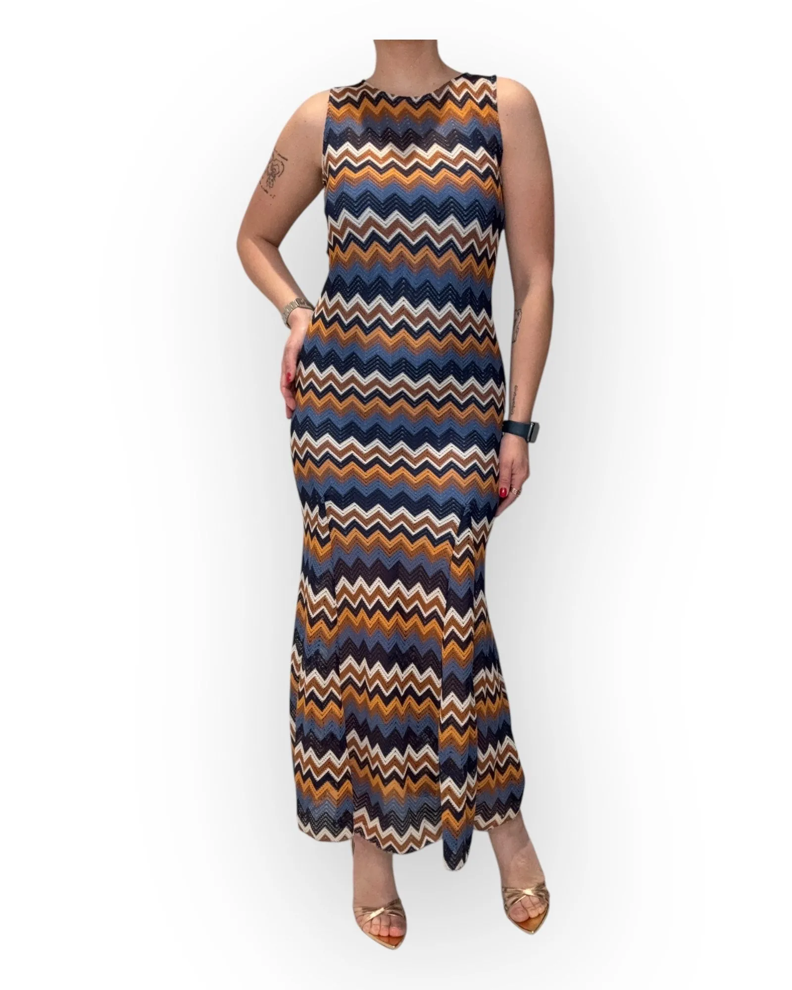 S25XA48 - ABITO - Tensione in