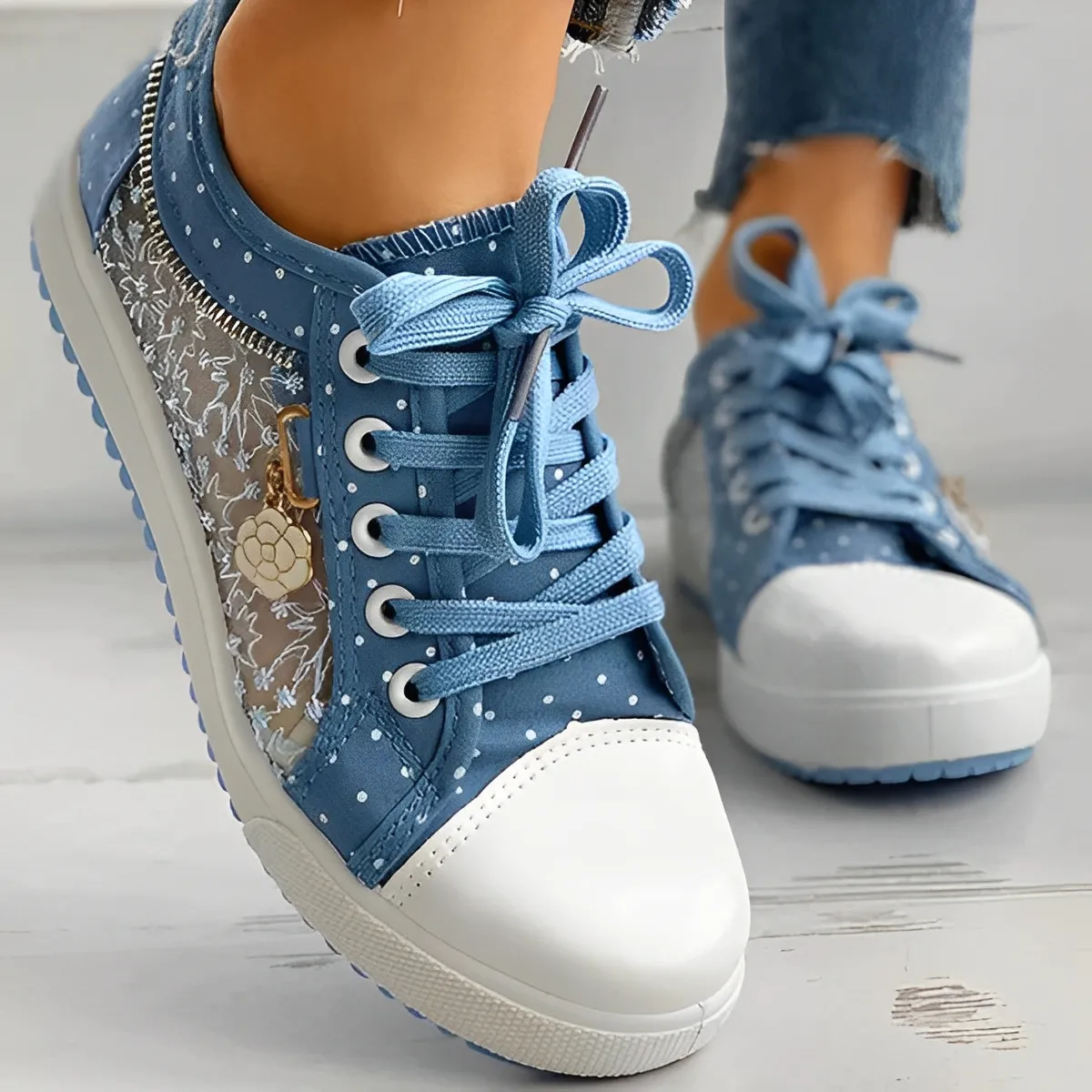 Desiree - Comode sneakers piatte in mesh per donne