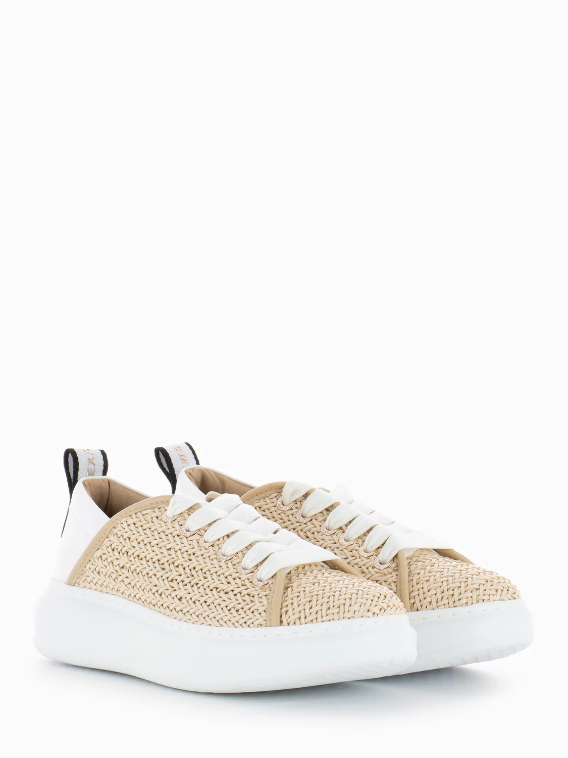 Wembley W sand / white