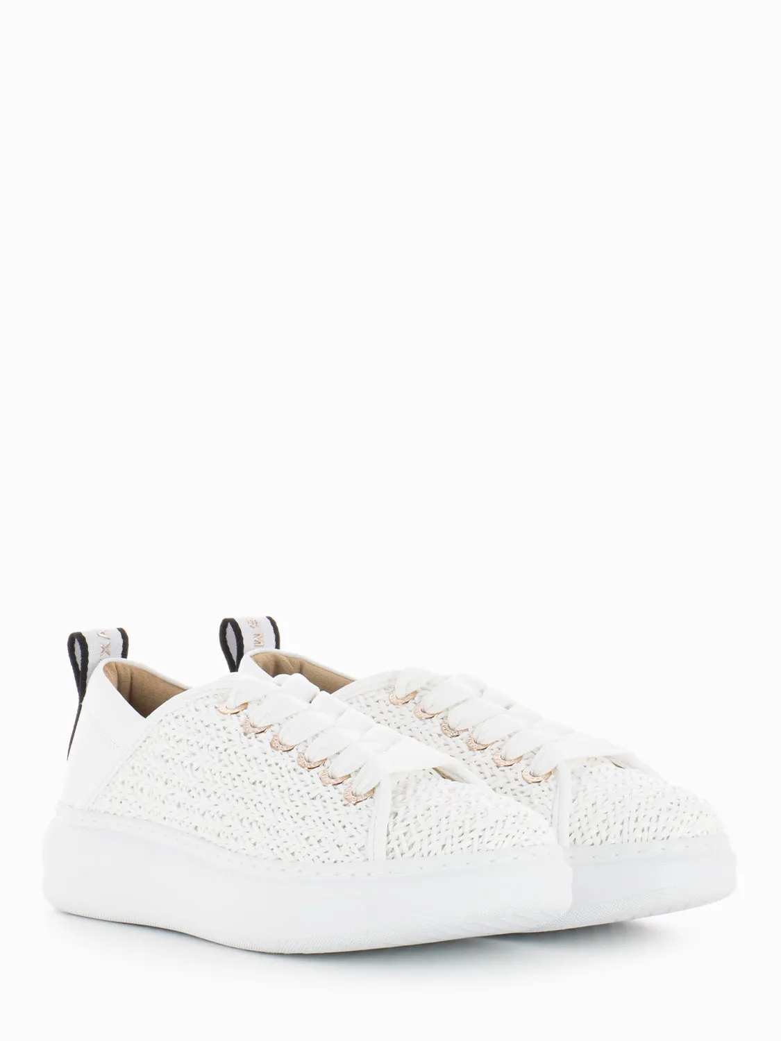 Wembley W total white