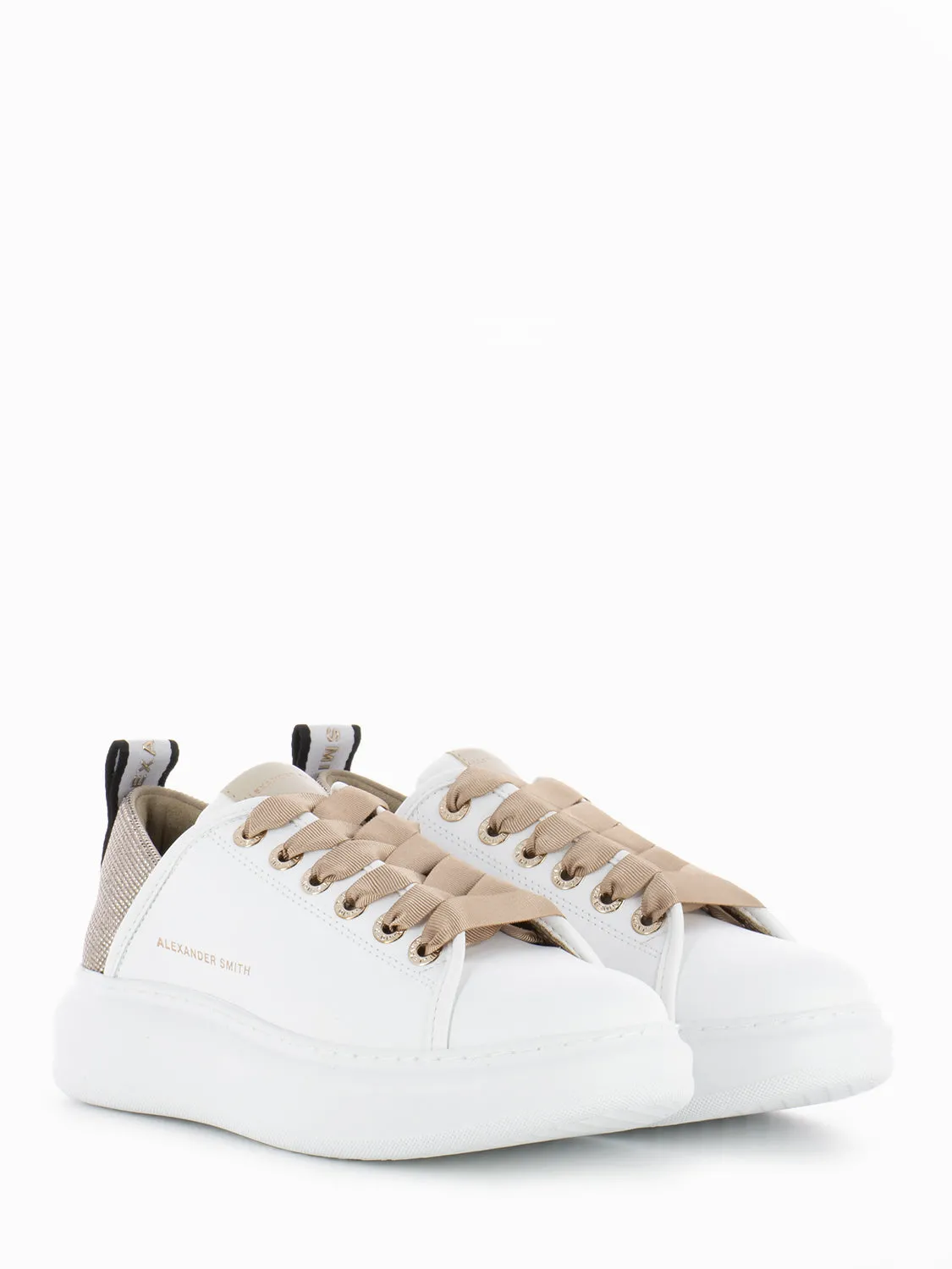 Wembley W white / copper