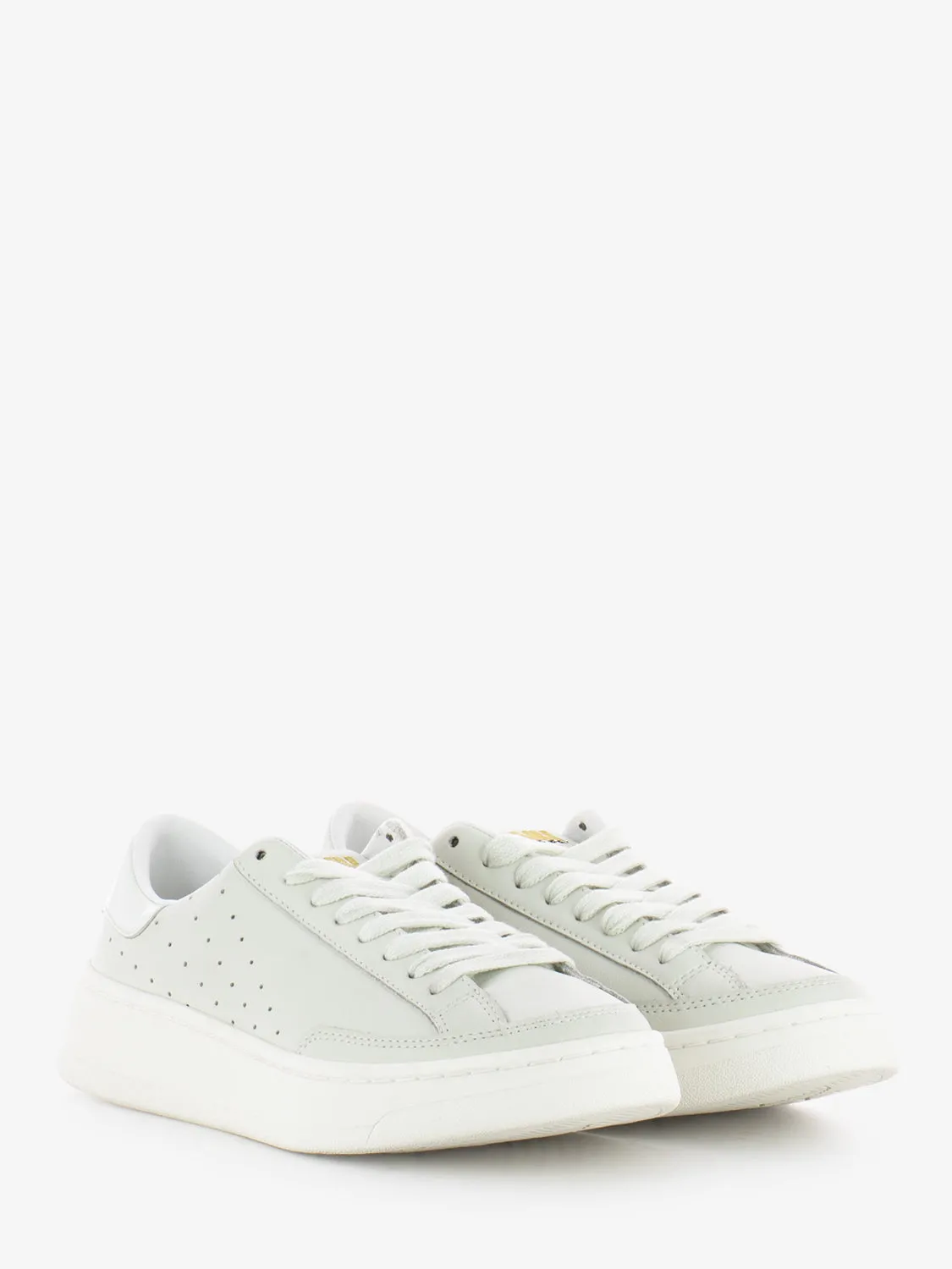 Sneakers Trailmate white patent