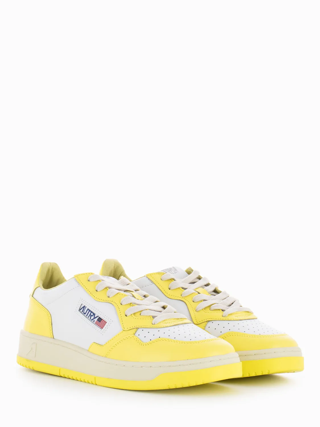 01 Low man in pelle yellow