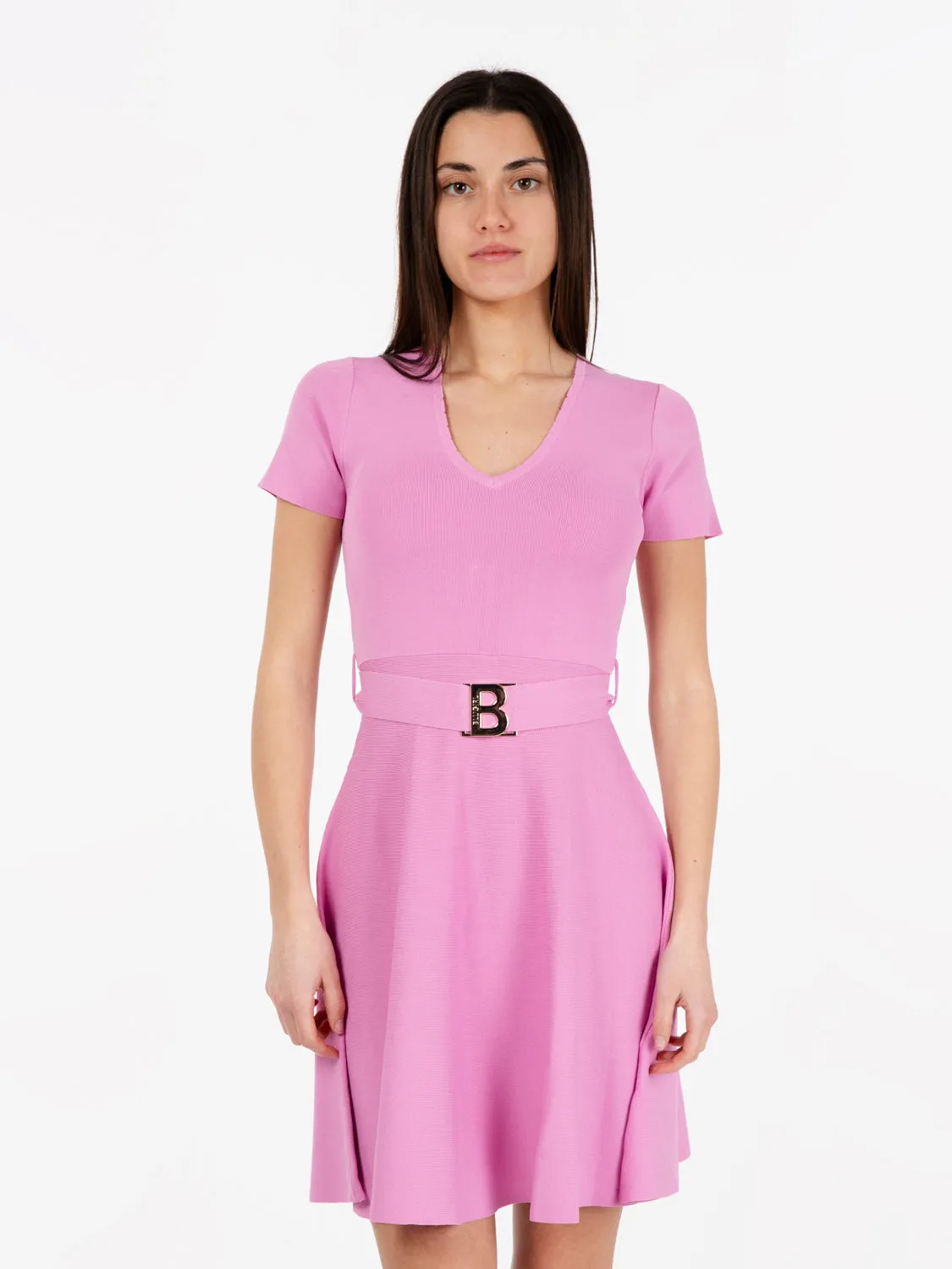 Abito in maglia con cintura logo rosa