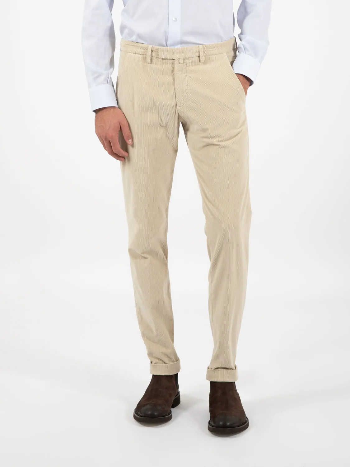 Pantaloni in velluto mille righe cammello