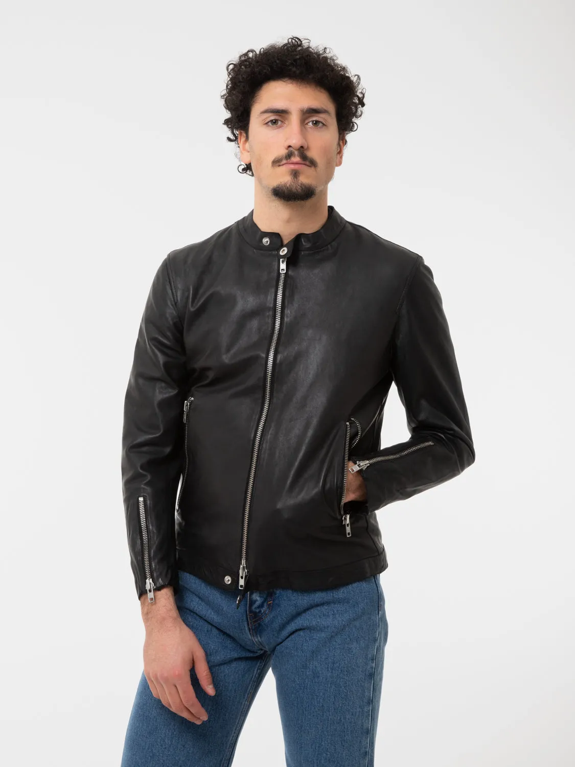 Giacca girocollo in pelle nera