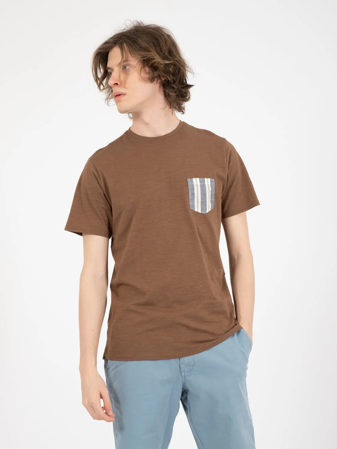 T-shirt taschino fantasia a righe tabacco