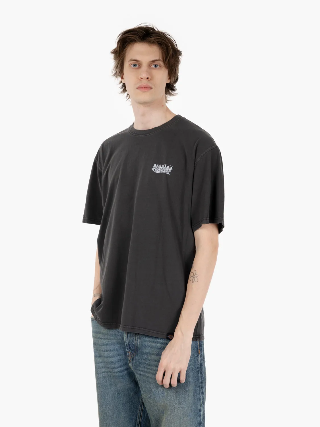 T-shirt service station black