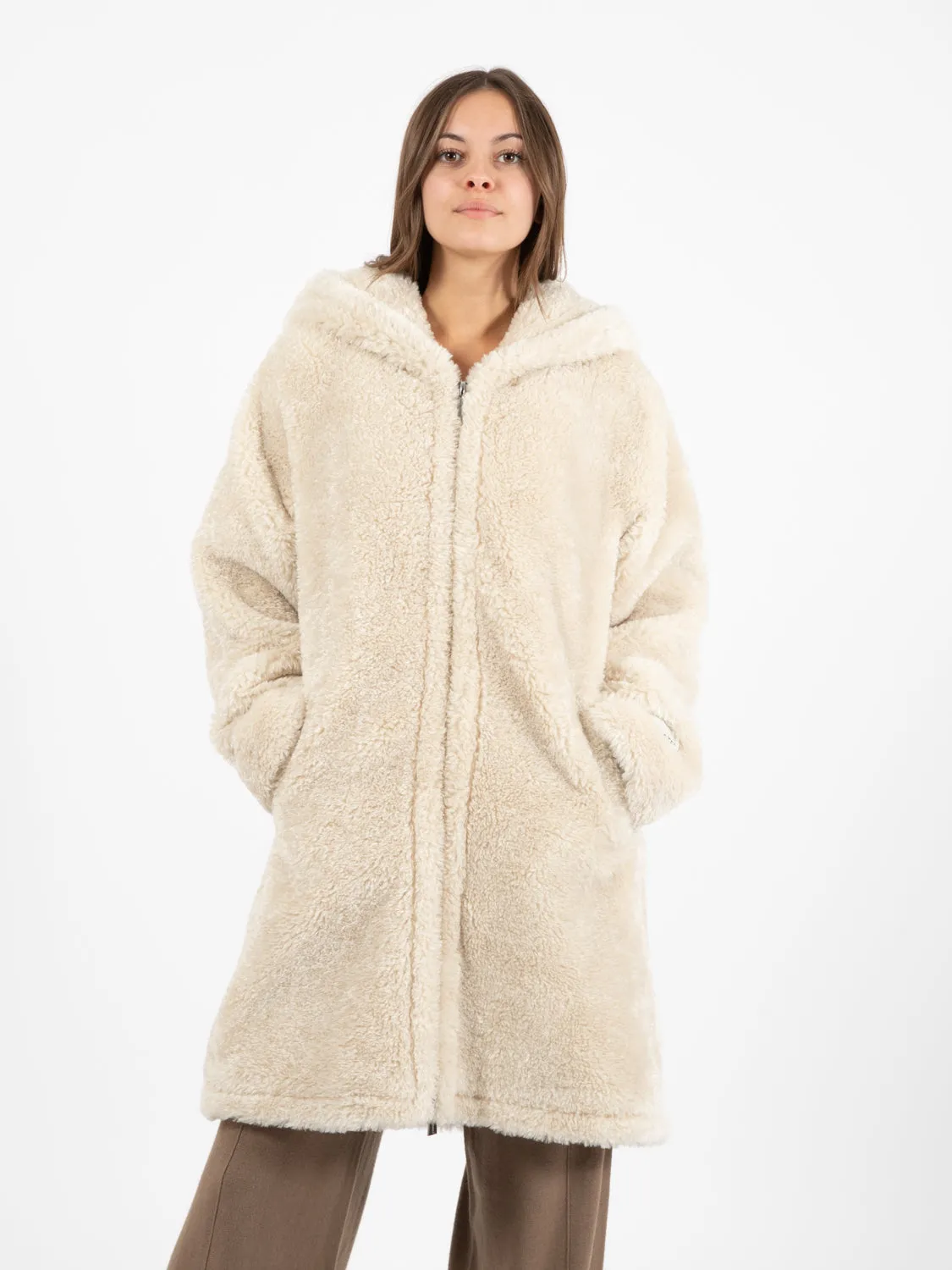 Ecopelliccia teddy con cappuccio burro