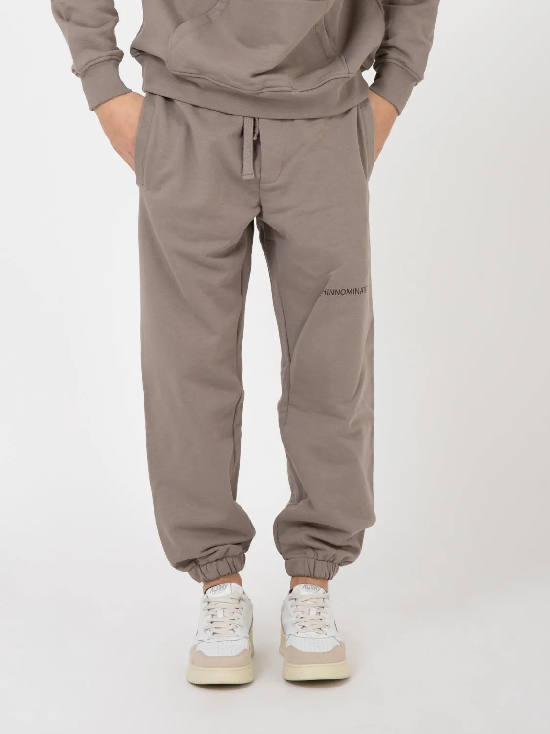 Jogger in felpa con stampa grigio fango