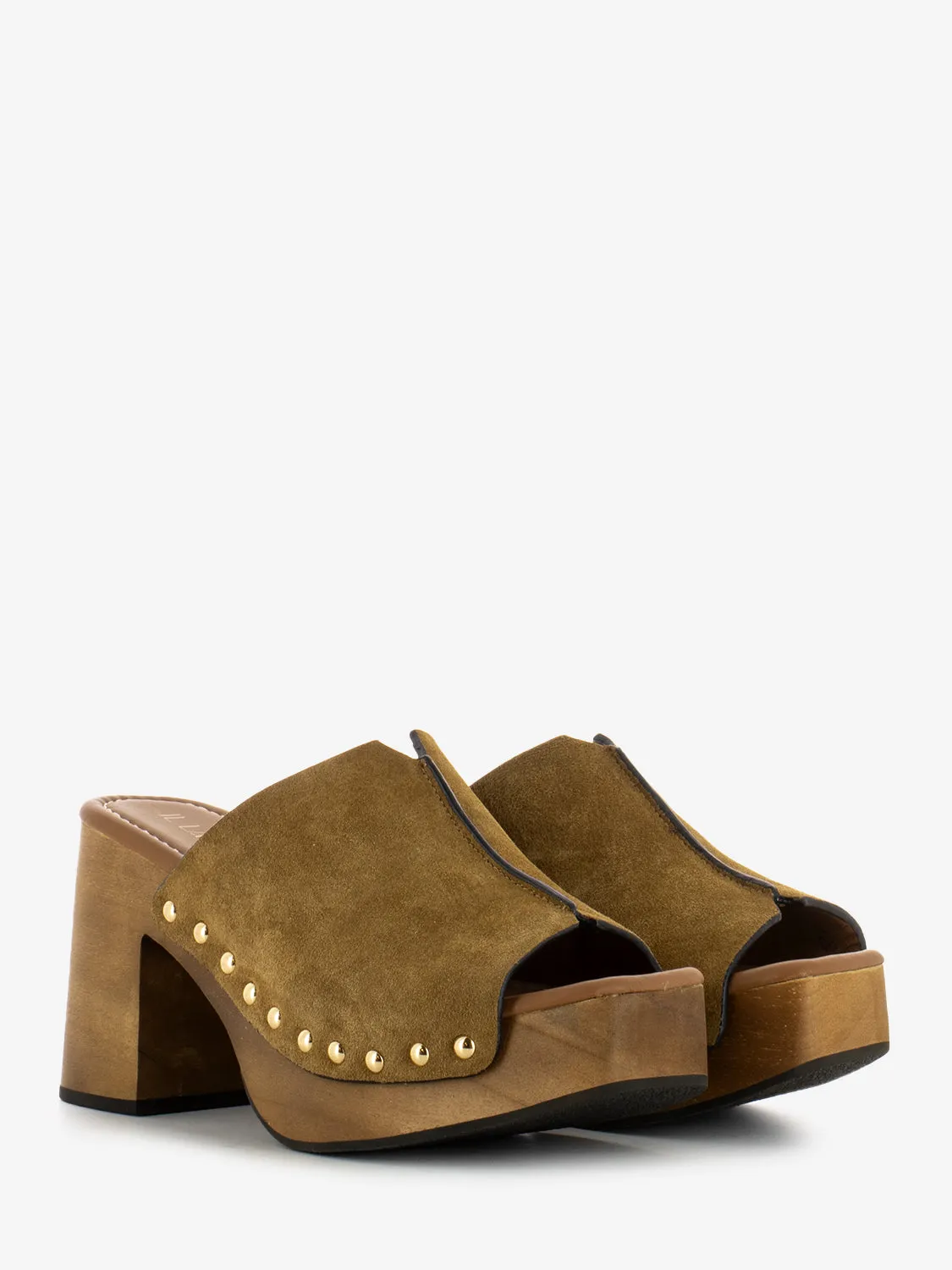 Zoccoli in camoscio con rivetti cuoio