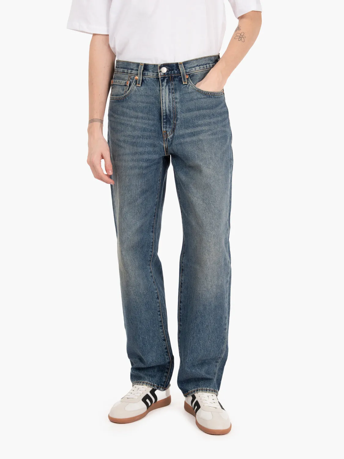 568 Loose Straight Aisle Seat L32