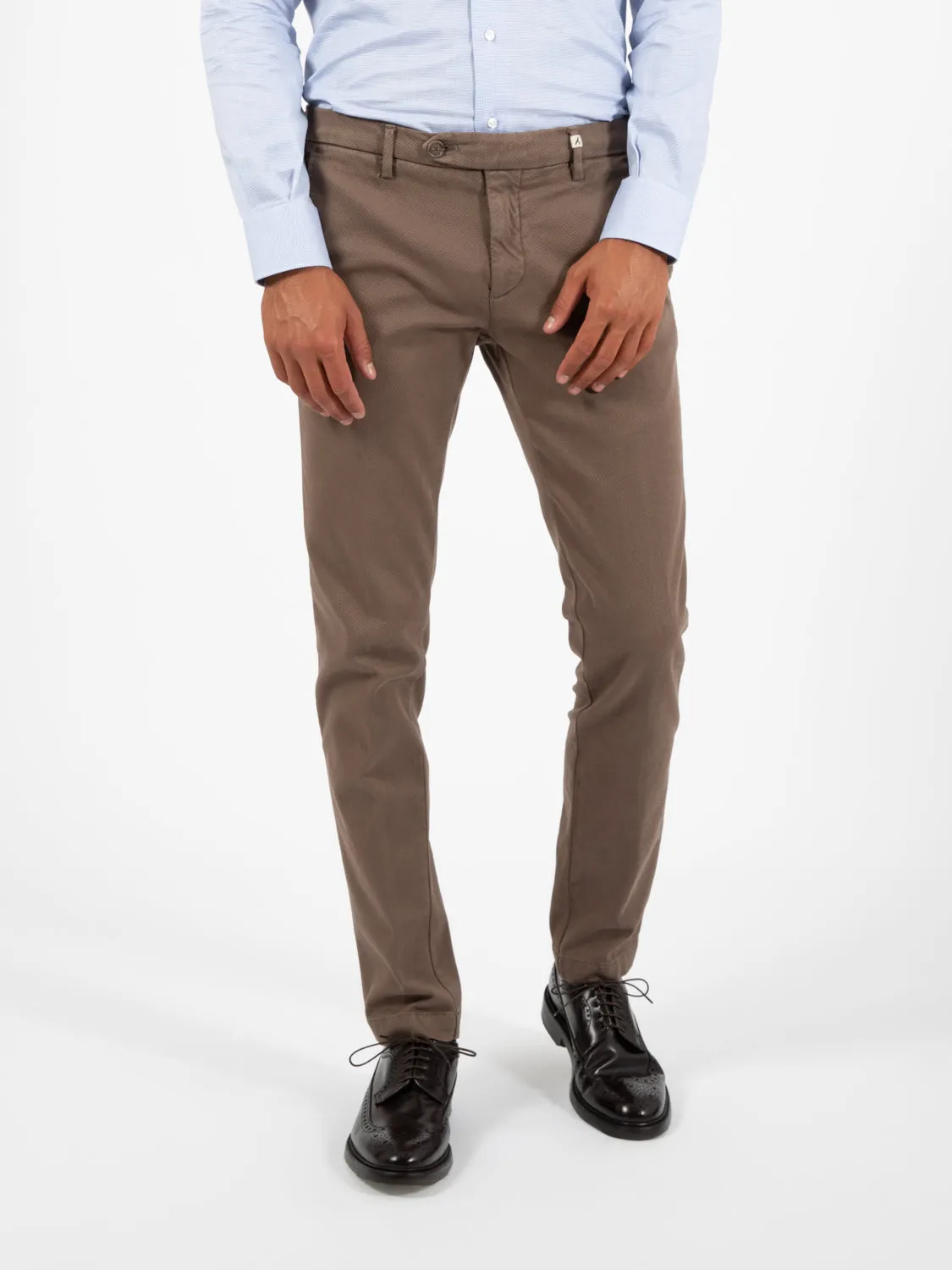 Pantaloni slim lavorato marrone chiaro