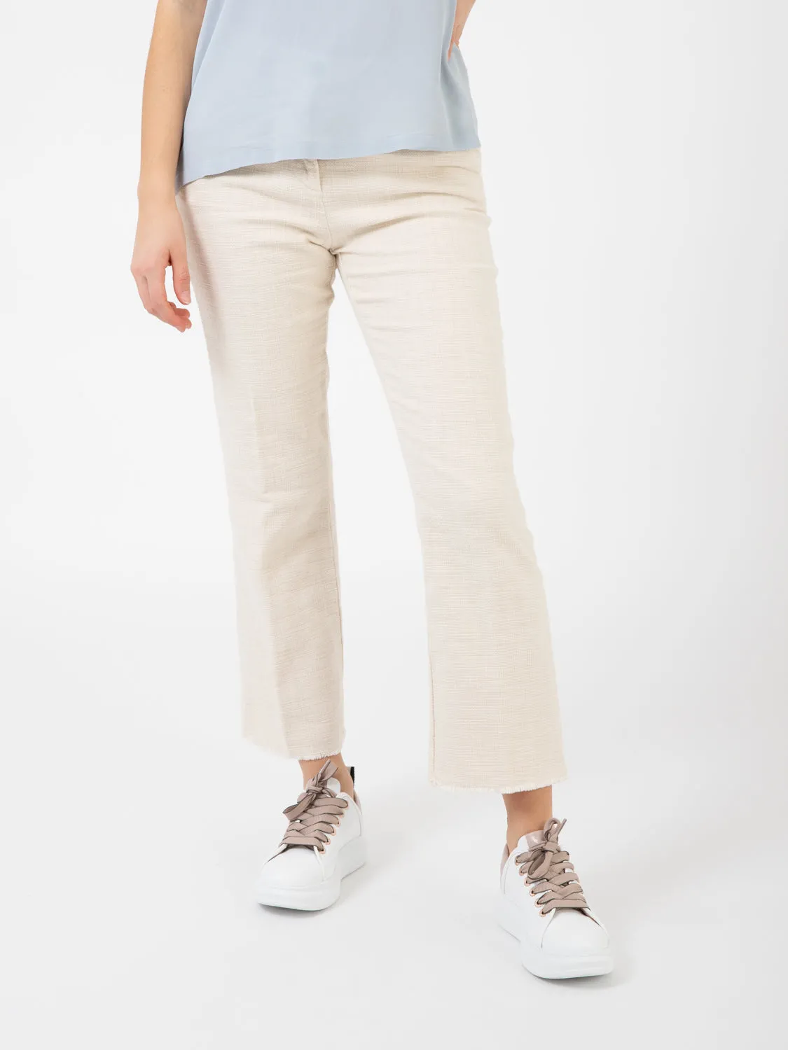 Pantaloni trombetta operata latte