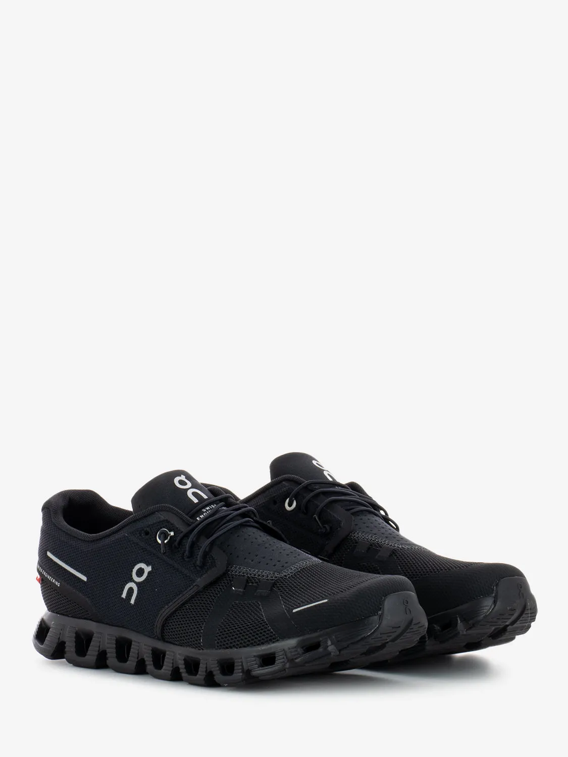 Cloud 5 M all black