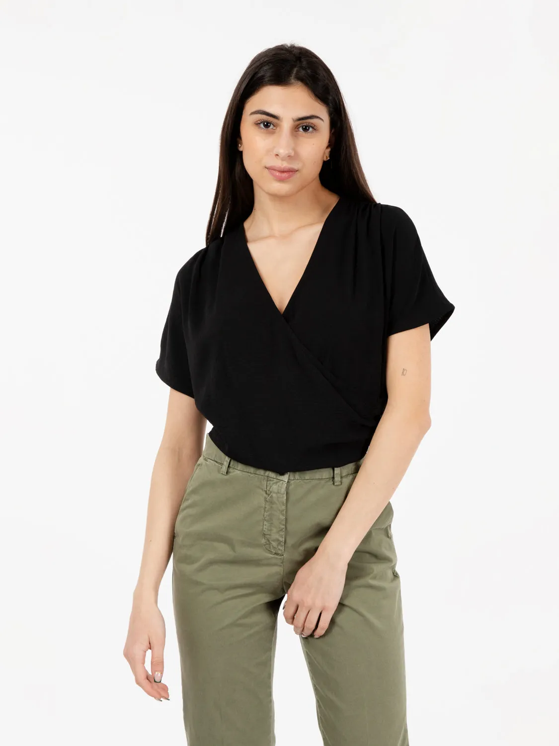 Blusa a incrocio nera