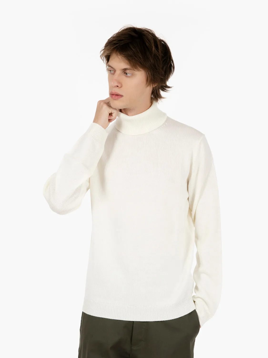 Dolcevita in lana merino ecru