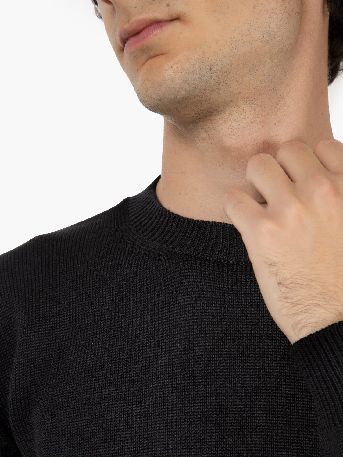 Maglione girocollo in lana nero