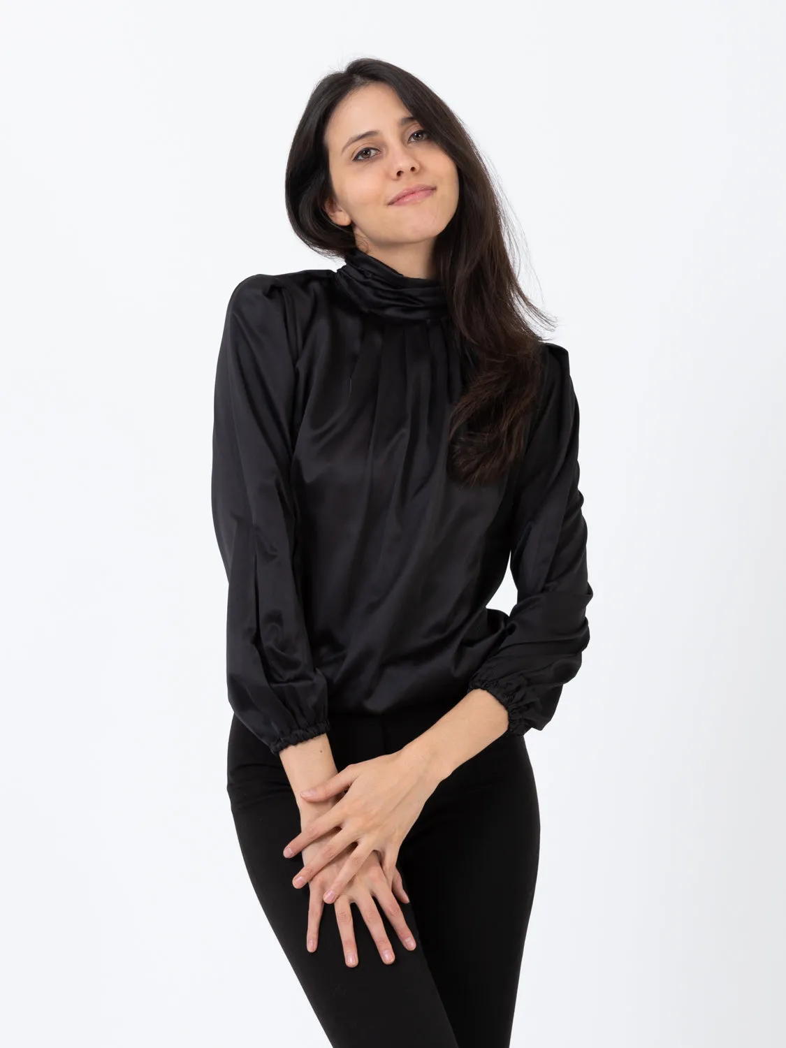 Camicia collo alto nera in raso