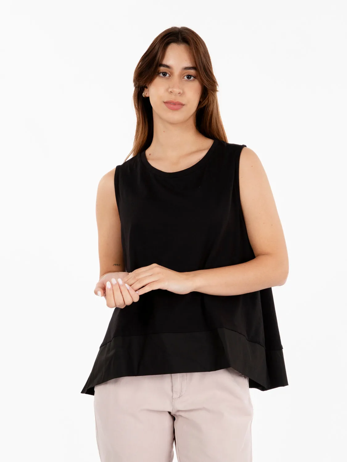Canotta svasata popeline nero