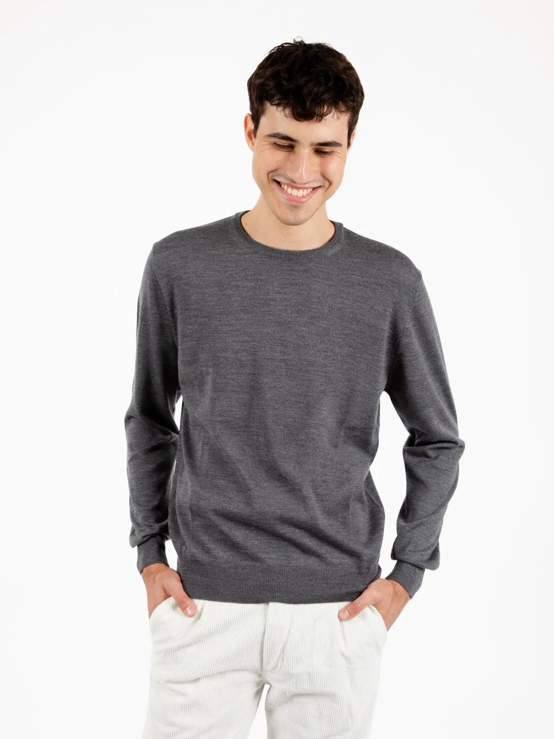 Maglione rasato girocollo grigio