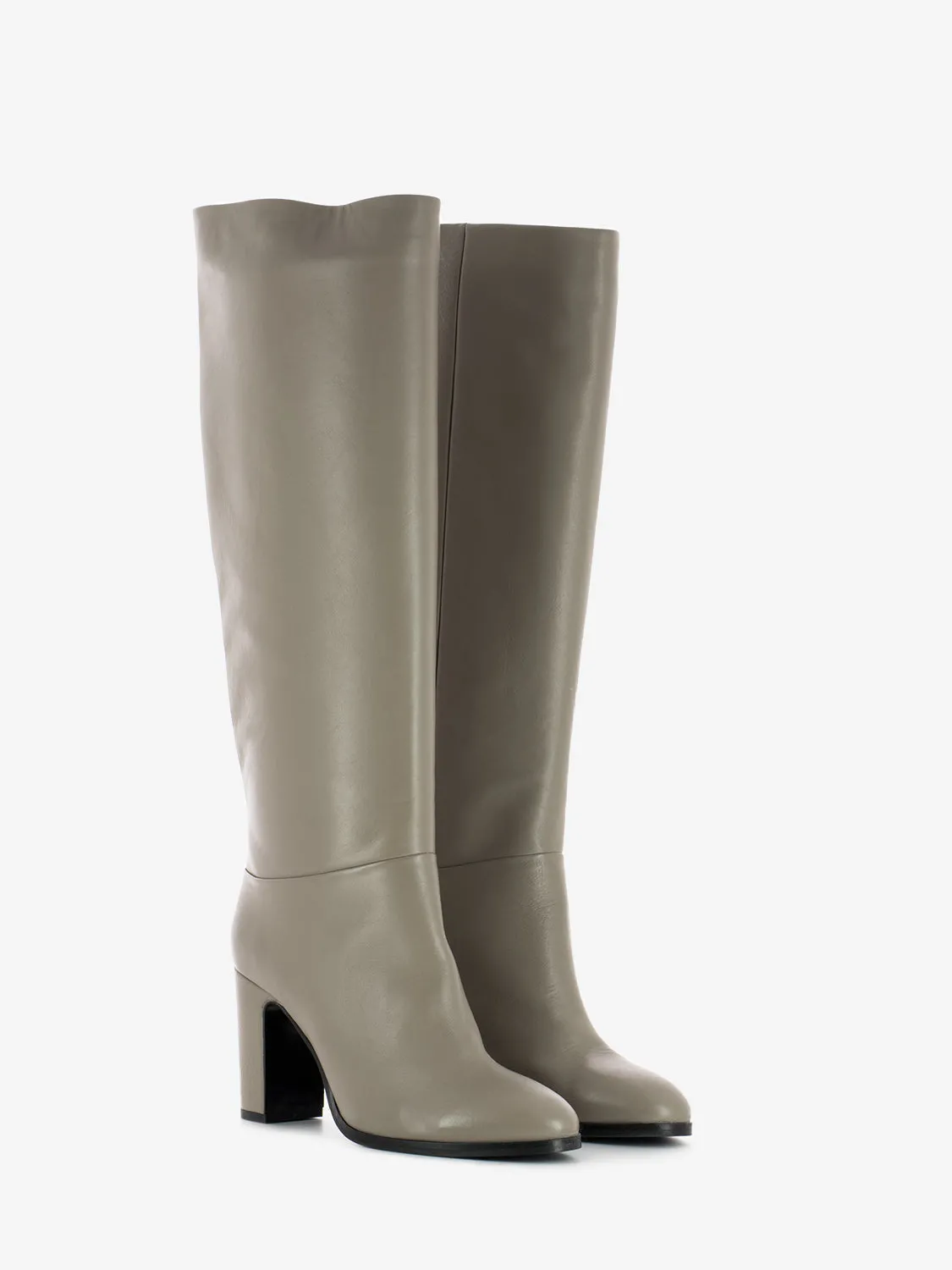 Stivale con tacco rivestito in pelle malto