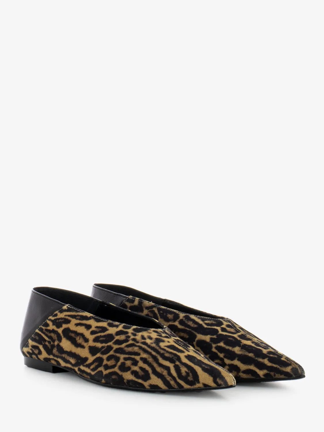 Ballerina flat a punta animalier / nero