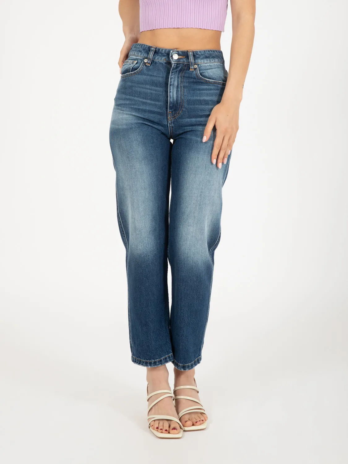 Jeans Straight Cropped con risvolto denim scuro